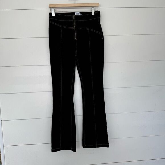 Princess Polly Women’s 8 Zipper Fly Flare Jeans - Picture 1 of 6